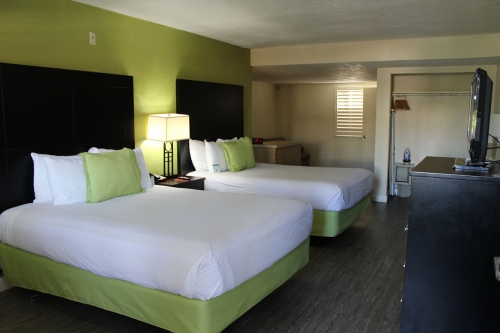 2 Queen Beds